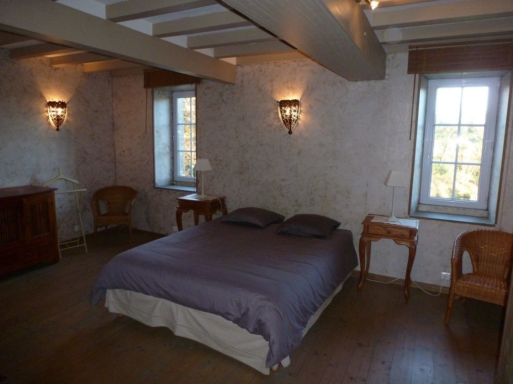 ヴァローニュ マノワール ドゥ サヴィニー Bed & Breakfast エクステリア 写真